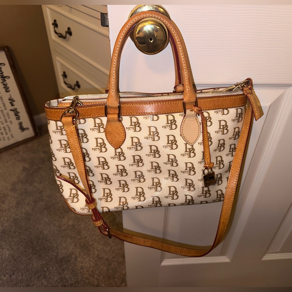 Dooney & Bourke Purse